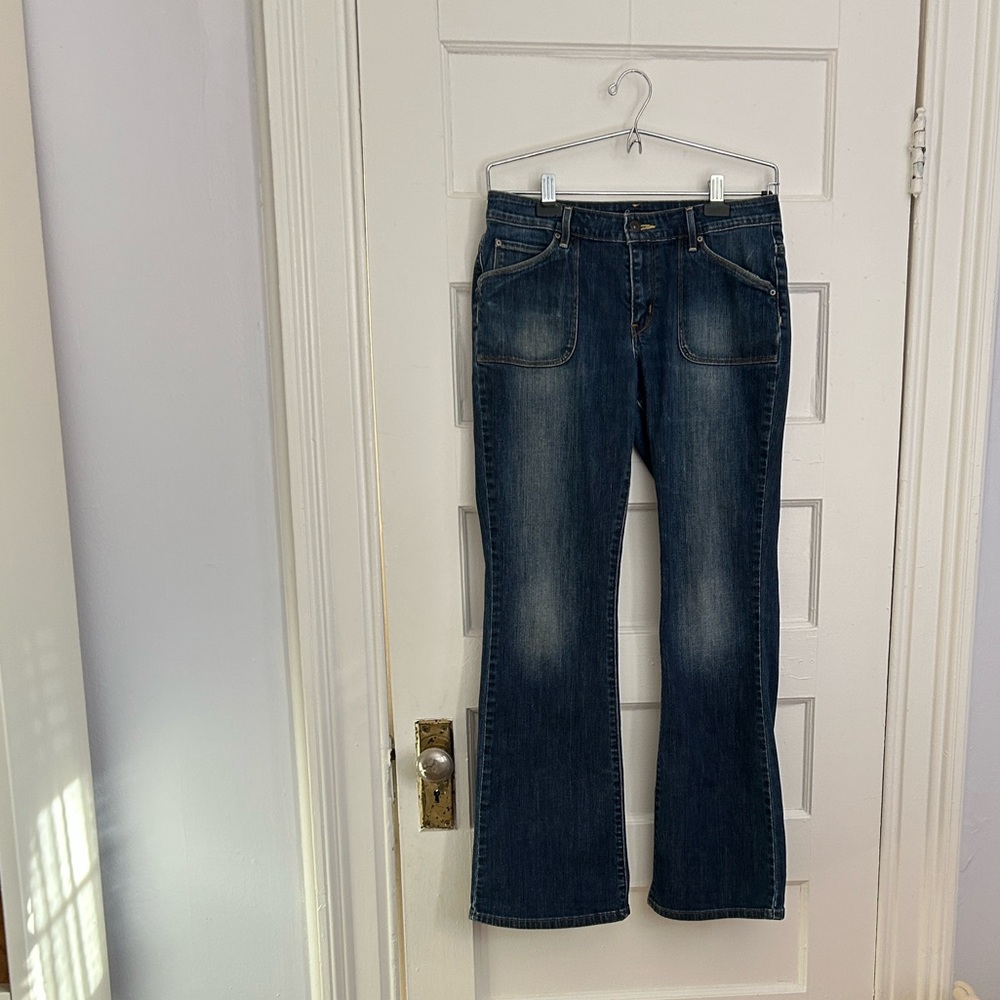 Levi's, Demi Curve, Women's 30 (Size M, approx size women's 8-10)